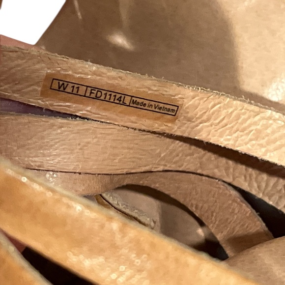 Ugg Mattie Light Brown Strappy Slip On Platform Sandal 11 - Picture 7 of 8